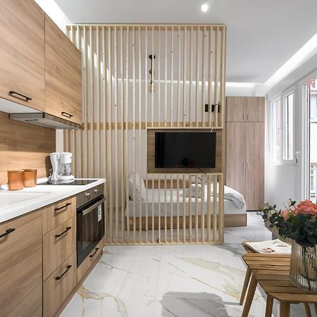 Di Legno, Nilie Hospitality Mgmt Apartment Salonic Exterior foto